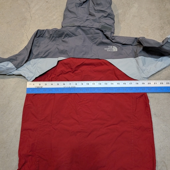 The North Face Hydrenalite Boys L Red and Gray Jacket - Picture 9 of 10